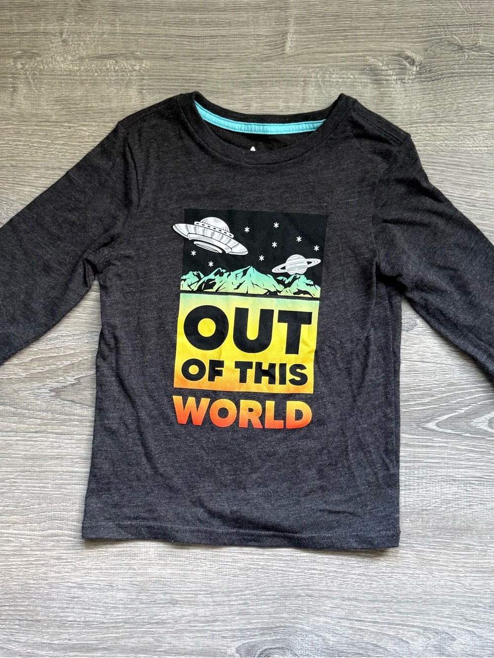 365 Boys Size 6 “Out of This World” Charcoal Gray Long-Sleeve Graphic Tee